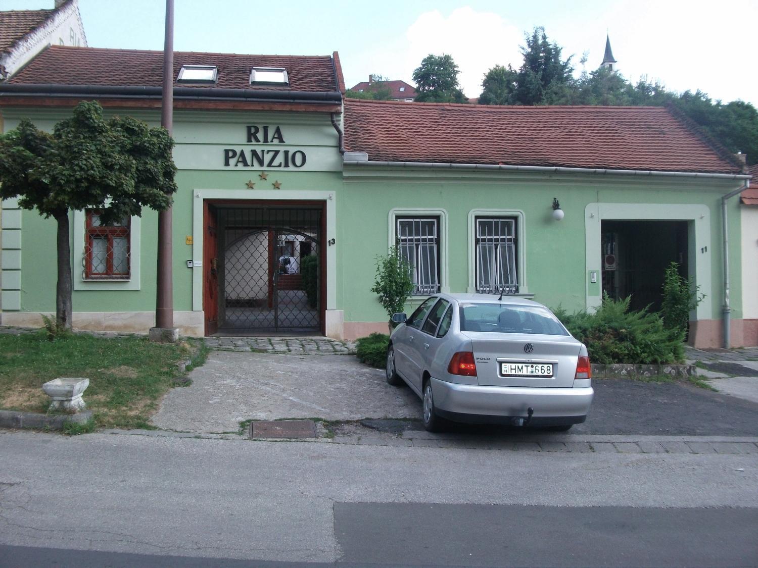 Ria Panzio Bed & Breakfast Esztergom Eksteriør bilde
